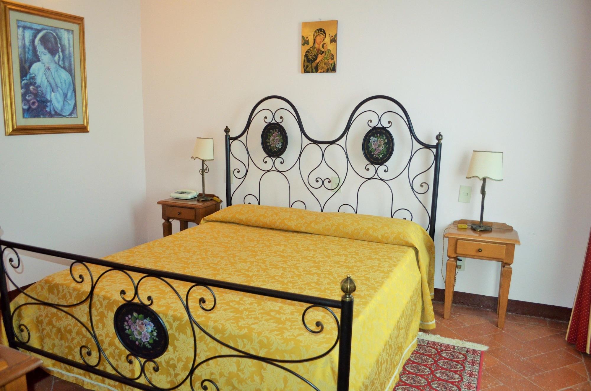 Hotel Oasi Neumann Cortona Buitenkant foto