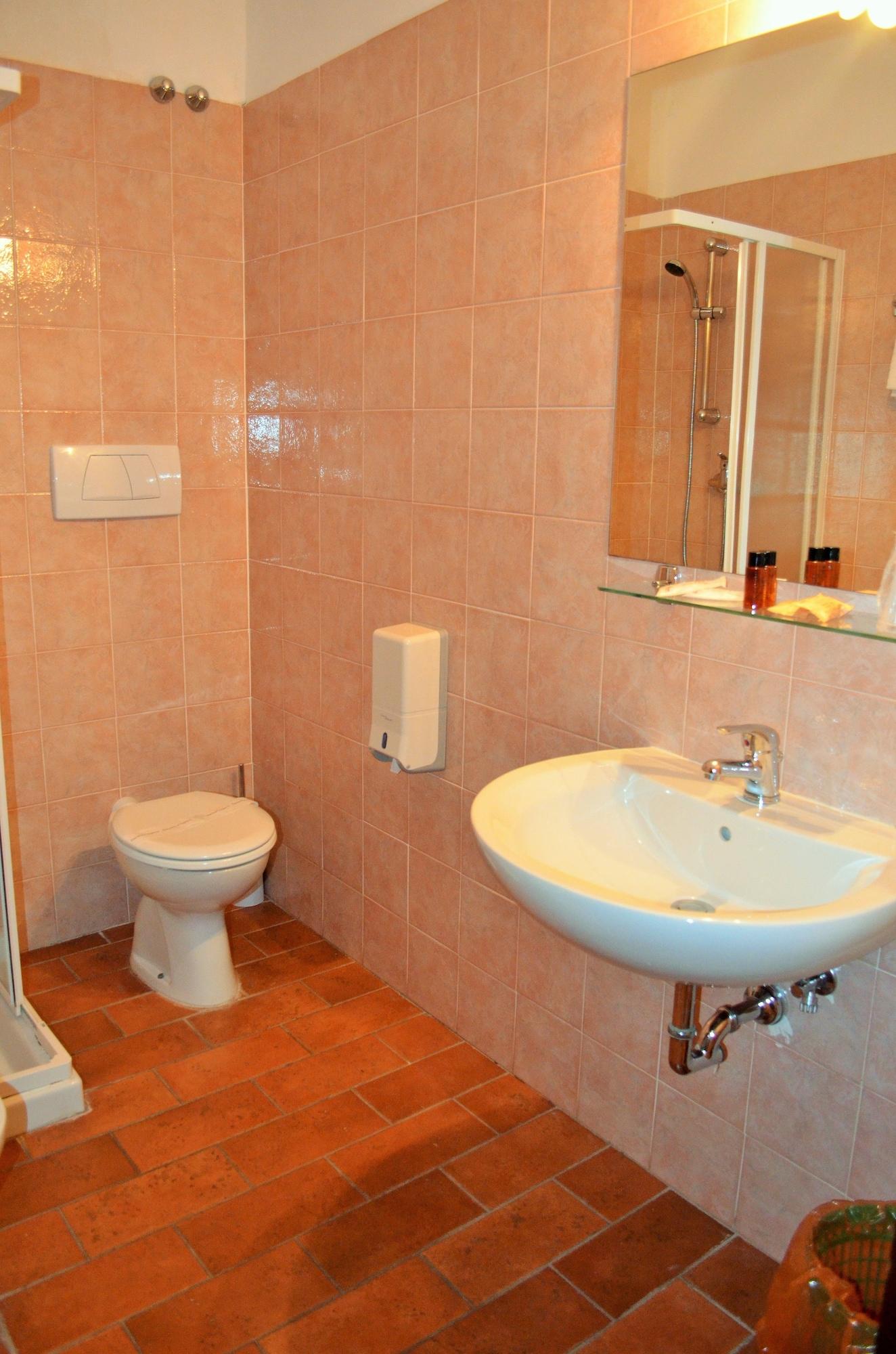 Hotel Oasi Neumann Cortona Buitenkant foto