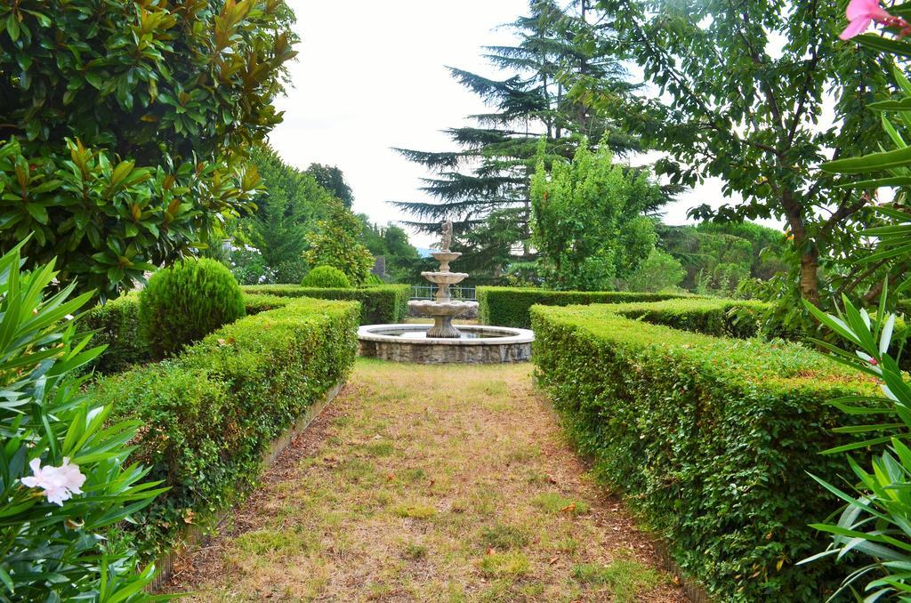 Hotel Oasi Neumann Cortona Buitenkant foto