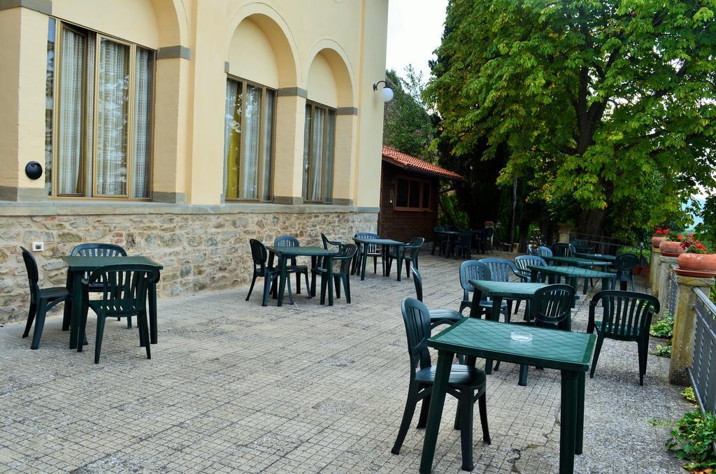 Hotel Oasi Neumann Cortona Buitenkant foto