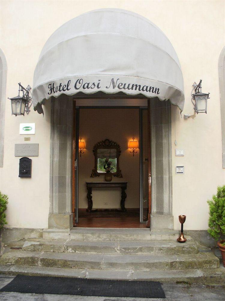 Hotel Oasi Neumann Cortona Buitenkant foto